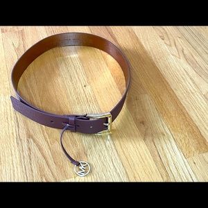 Michael Kors hologram belt New